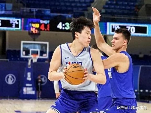 关于霍楠：会发牌&三分中锋极具价值，预测杨瀚森27或30签被选中的信息