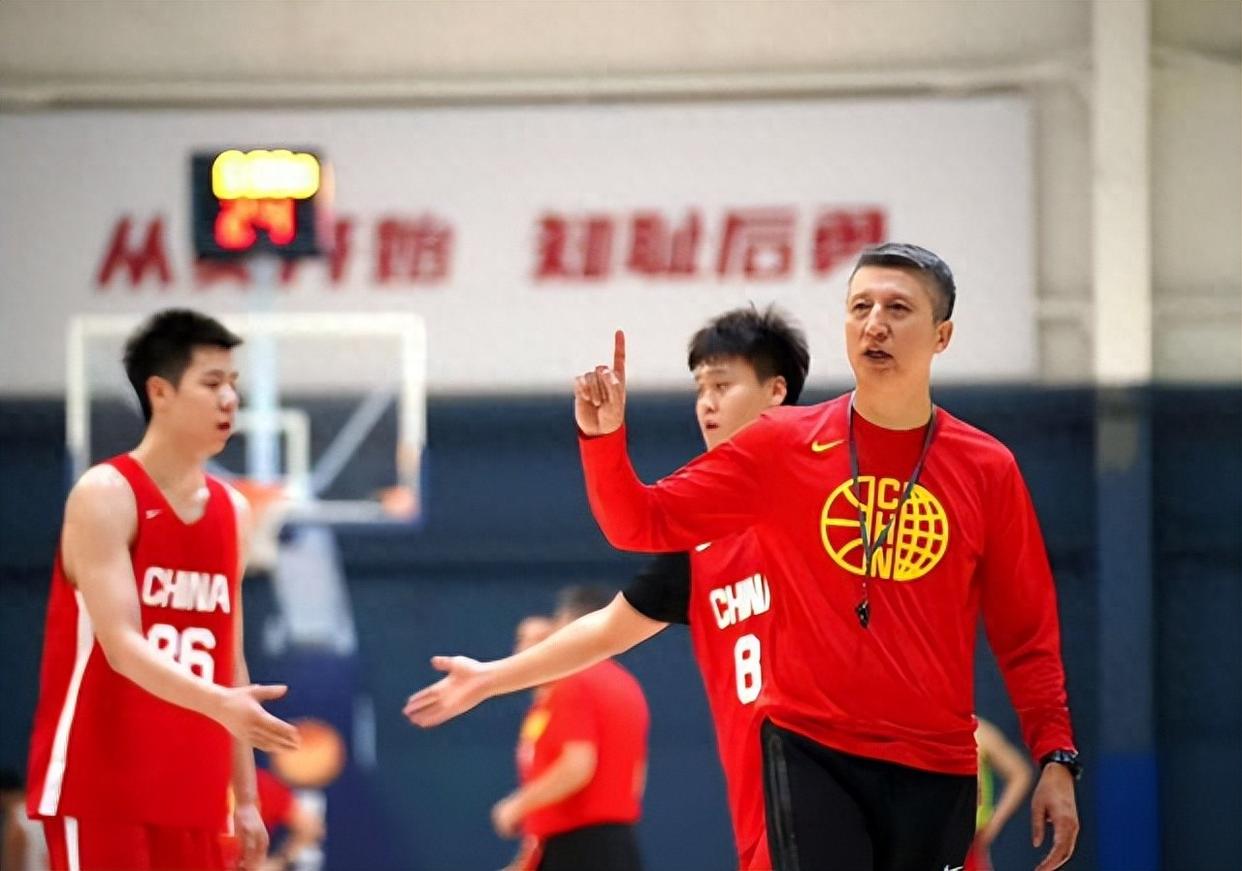 郭士强执教中国男篮战绩1胜11负最近11场全败的简单介绍