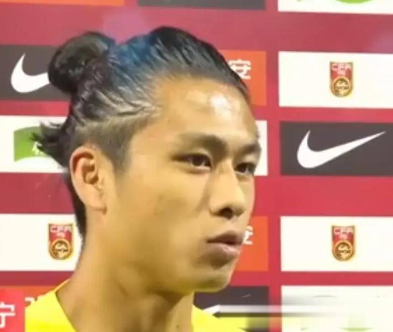 关于新国足雏形显现：11员虎将就位，张玉宁成为核心，归化球员逐渐让位的信息