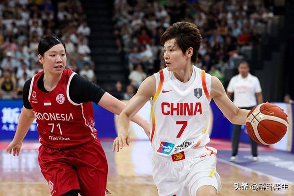 关于姐妹连线！杨力维杨舒予合砍25分老将发力助队大胜的信息