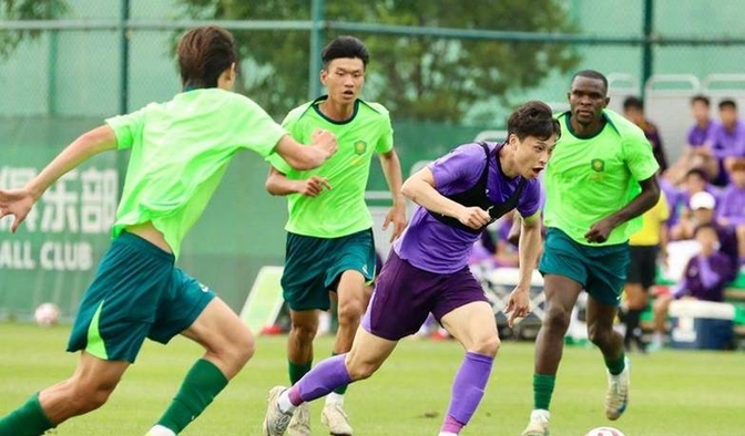 保级对手补强，大连英博按兵不动，刘祝润踢海港回避，U16国脚试训的简单介绍
